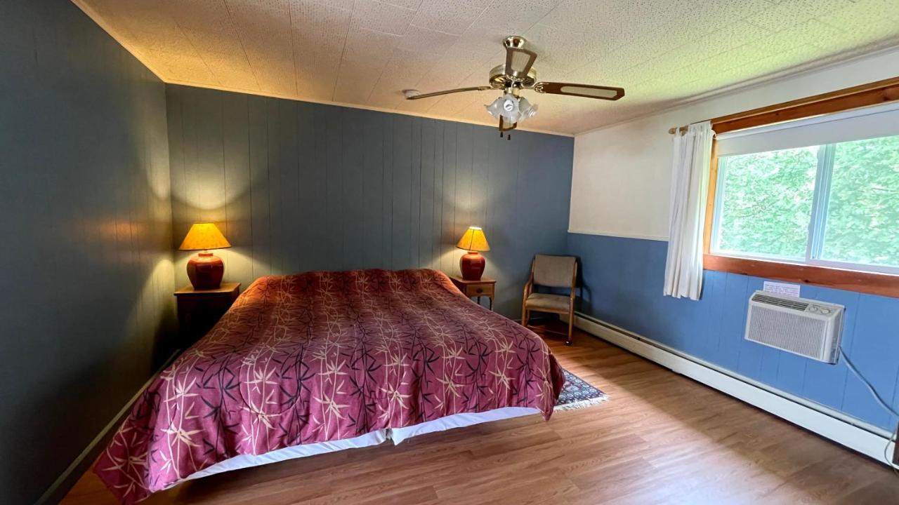 The Riverside Motel
